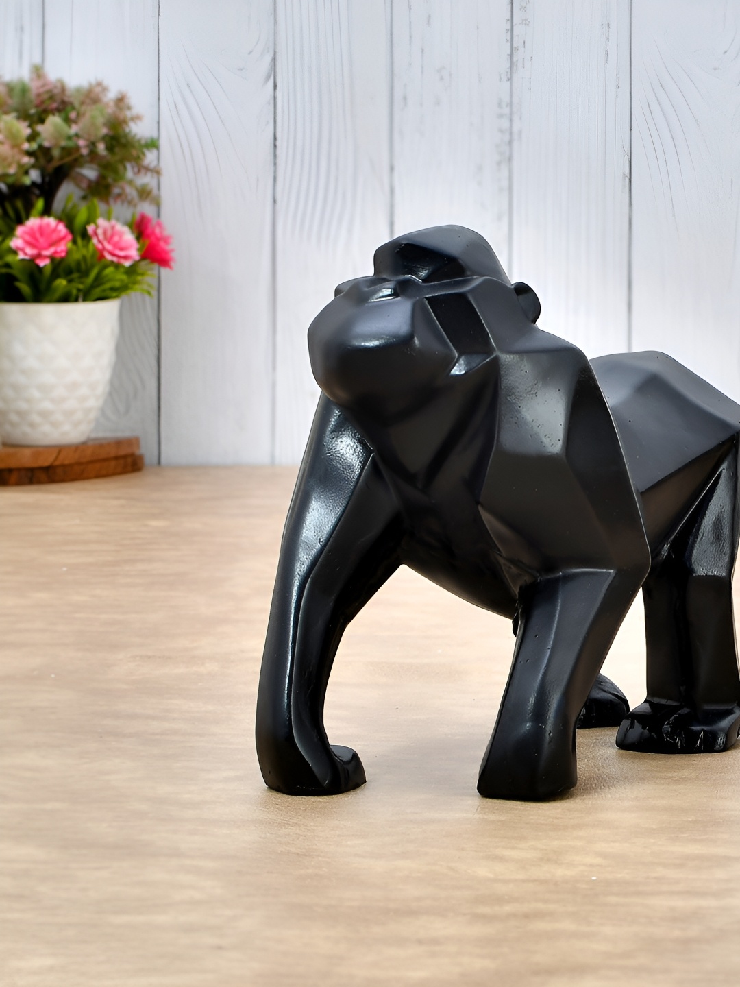 

Craft Junction Black Faceted Gorilla Showpieces