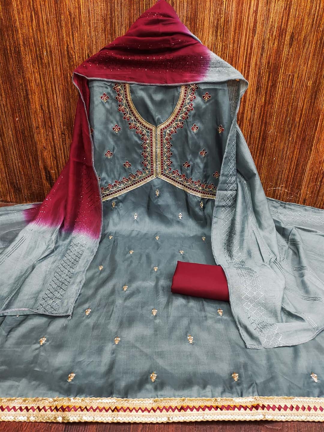 LeeliPeeri Designer Floral Embroidered Unstitched Dress Material, Grey