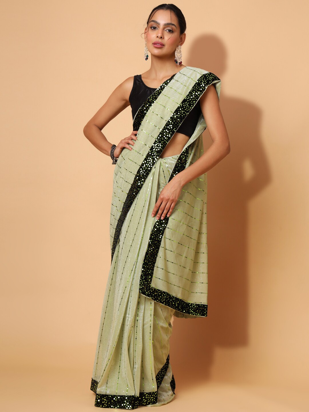 

PRAKRTEE Embellished Sequinned Saree, Green