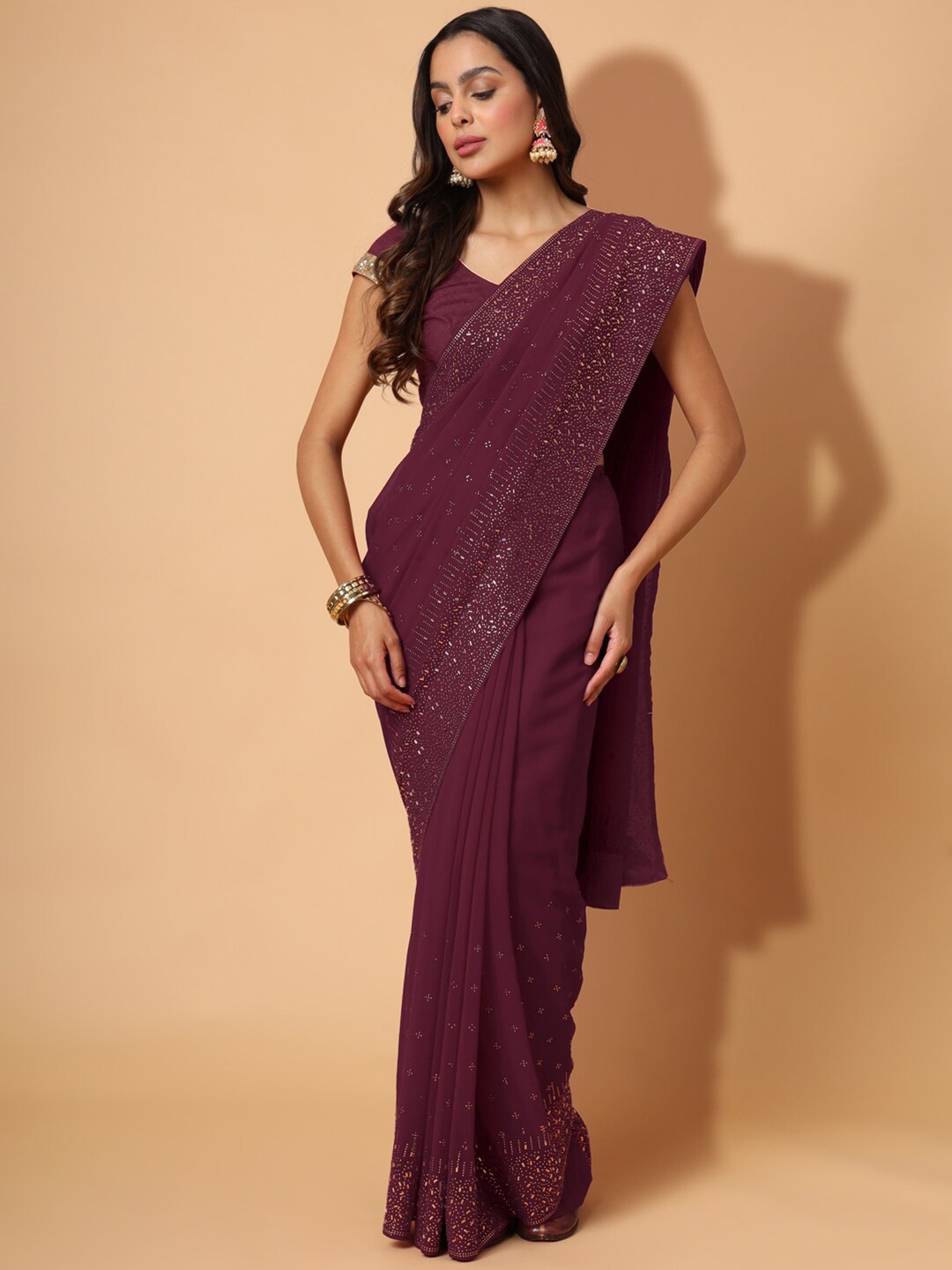 

PRAKRTEE Embellished Saree, Burgundy
