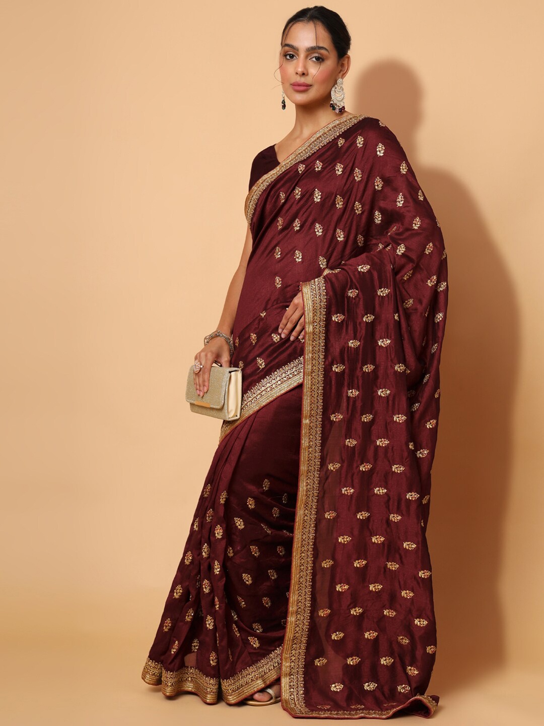 

PRAKRTEE Floral Embroidered Saree, Maroon