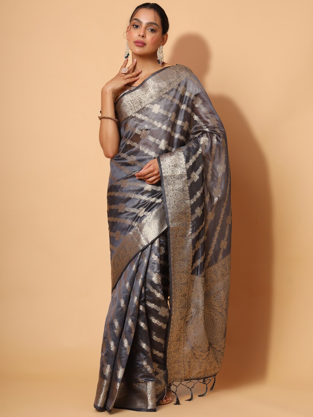 

PRAKRTEE Woven Design Zari Organza Saree, Grey