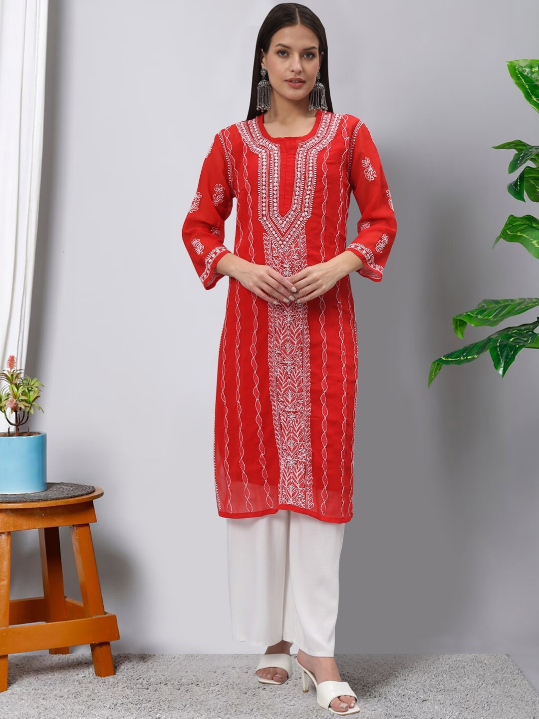 PARAMOUNT CHIKAN Women Embroidered Lucknowi Chikankari Georgette Kurta, Red