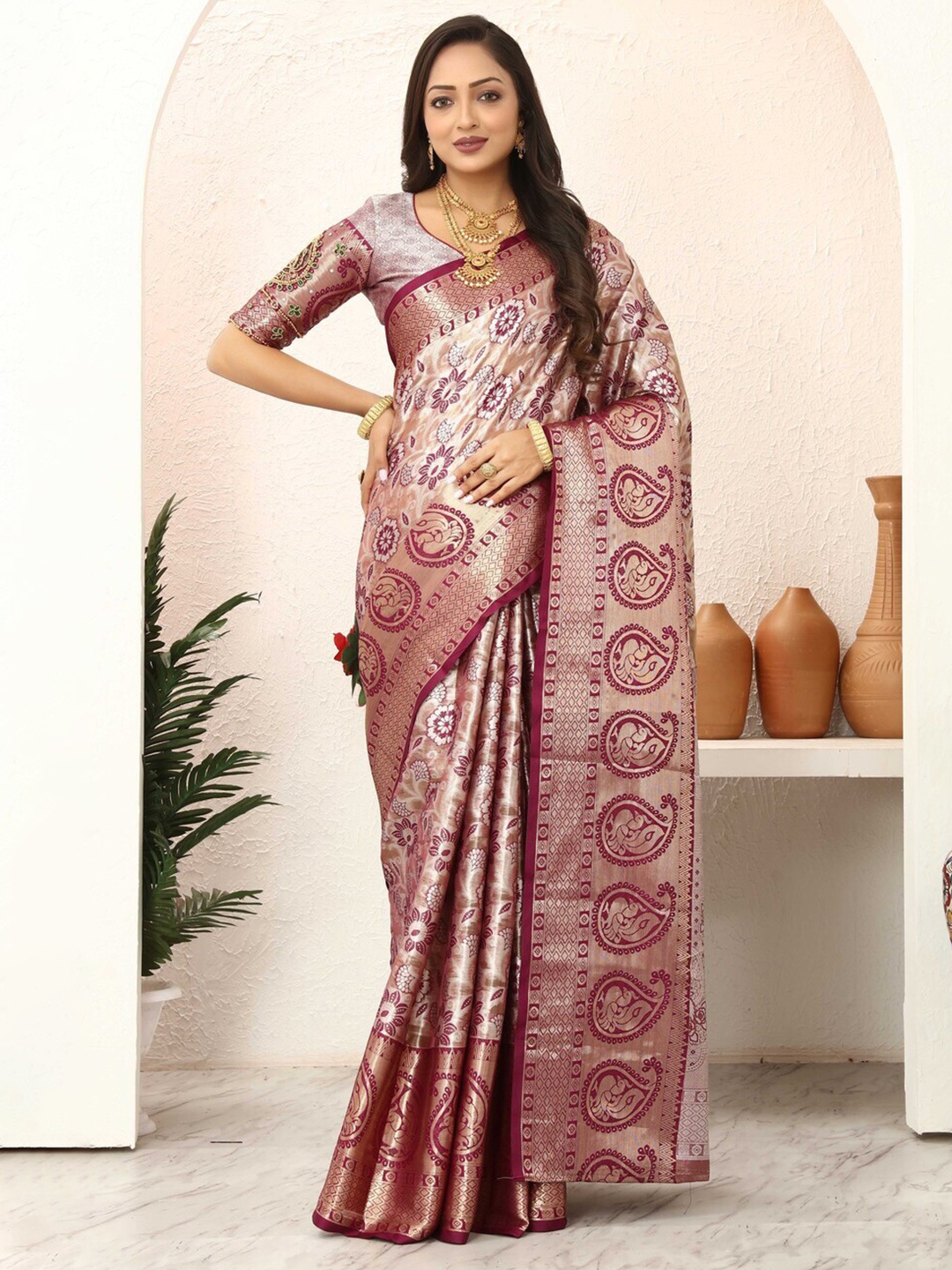 

Tankori Floral Zari Tissue Kanjeevaram Saree, Purple