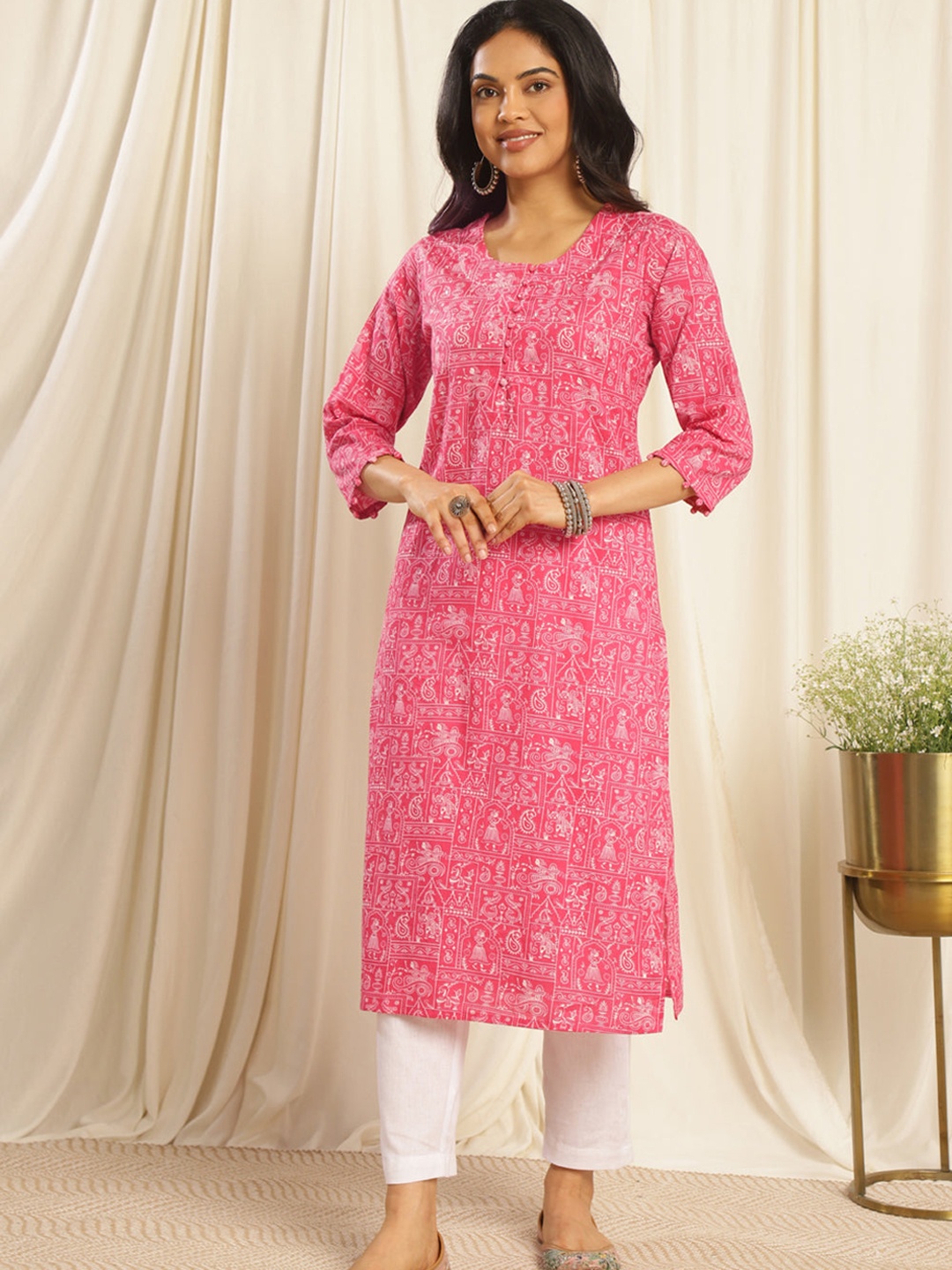 

Tahiliya Ethnic Motifs Printed Sequinned Straight Kurta, Fuchsia