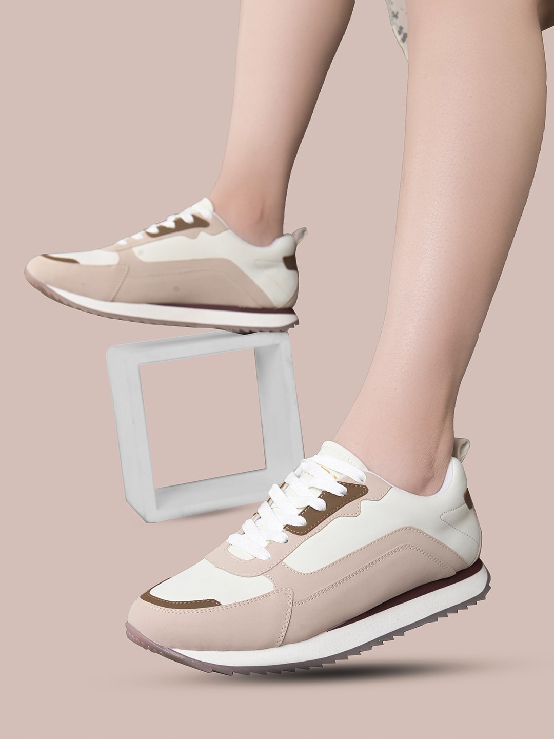 

HRX by Hrithik Roshan Women Colourblocked Round Toe Lightweight Sneakers, Beige