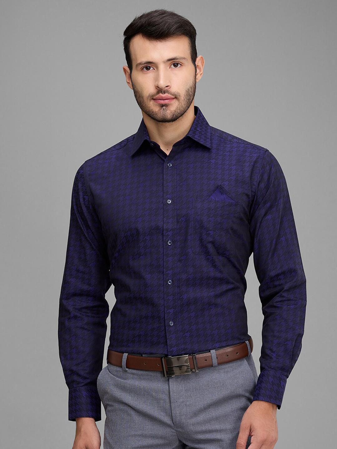 

Park Avenue Self Design Textured Cotton Formal Shirt, Blue