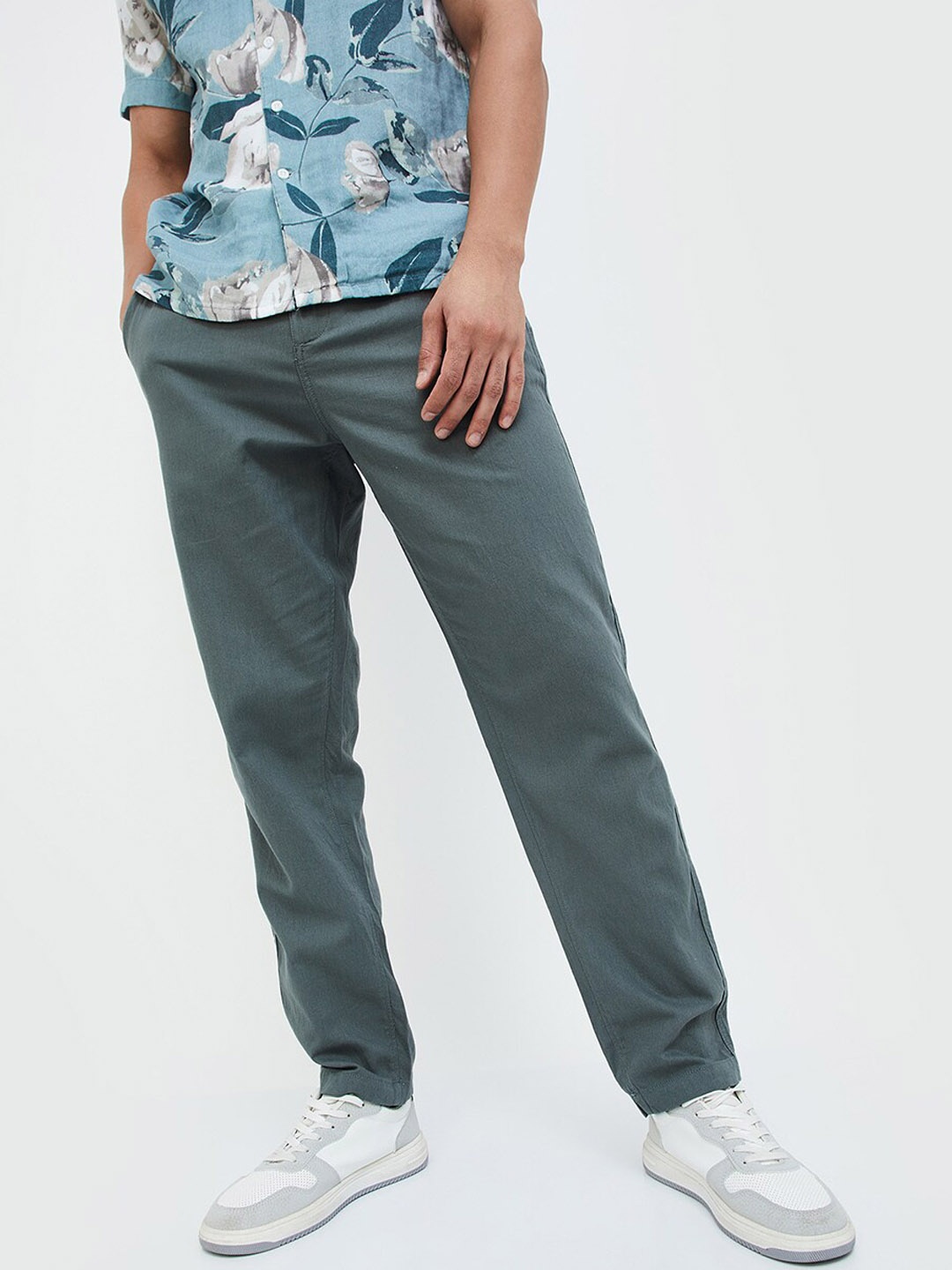 

CODE by Lifestyle Men Mid Rise Trousers, Olive
