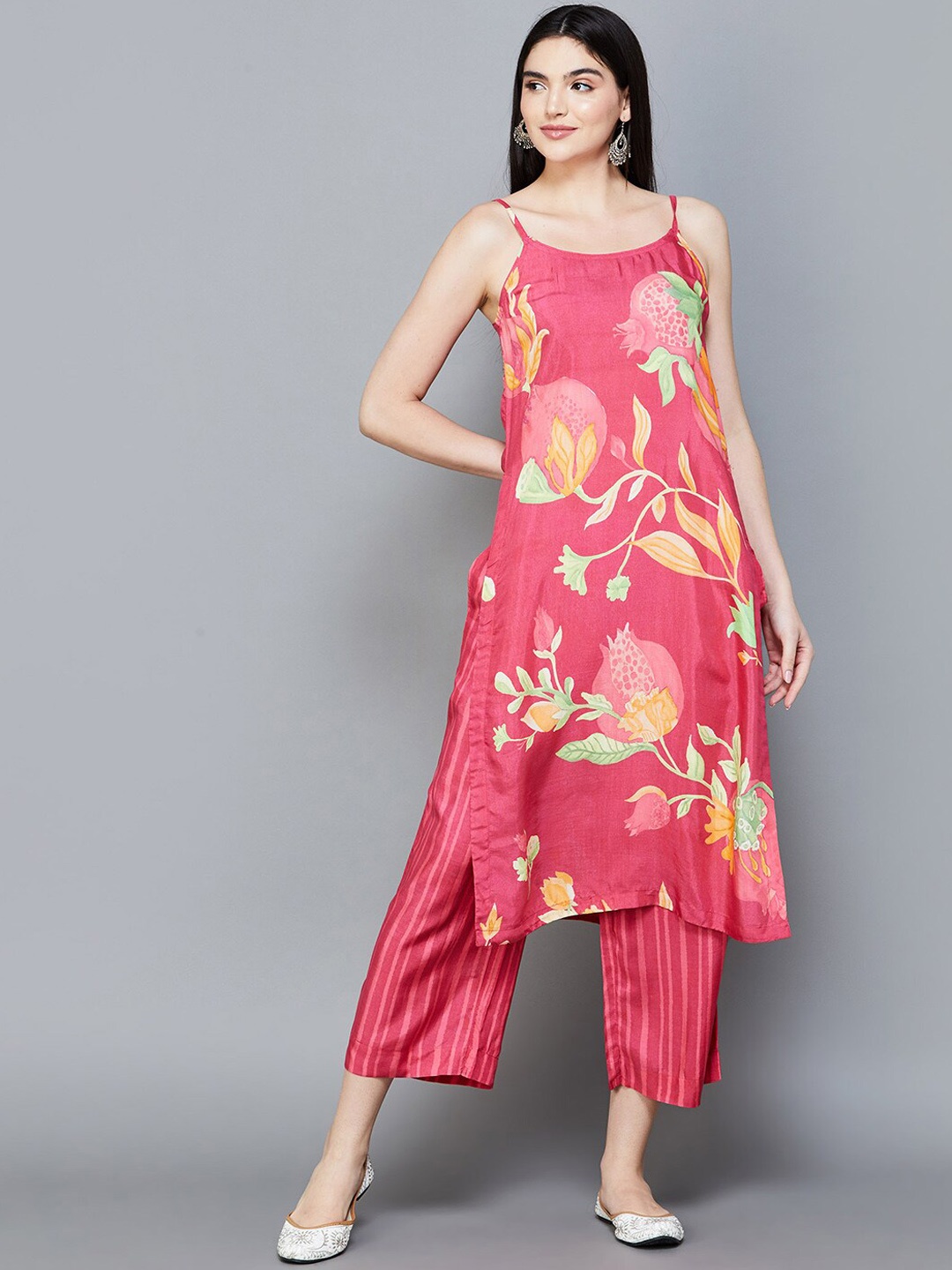 

Melange by Lifestyle Shoulder Straps Floral Printed Regular Straight Kurta with Pyjamas, Pink