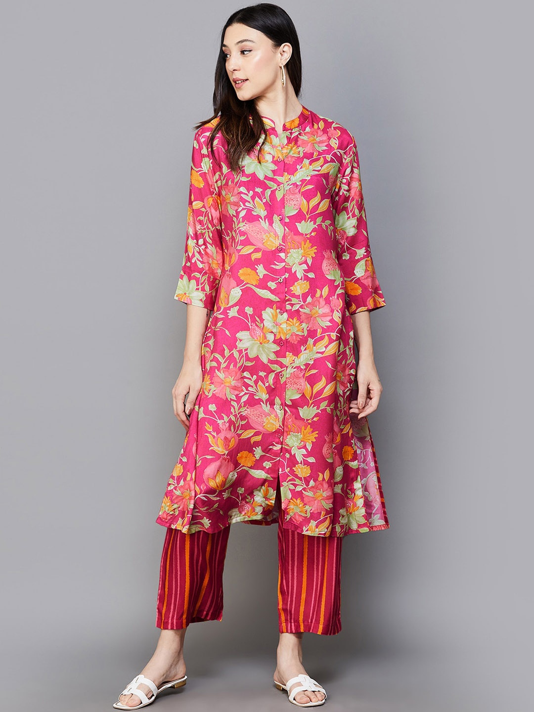 

Melange by Lifestyle Floral Printed Straight Kurta with Pyjamas, Pink
