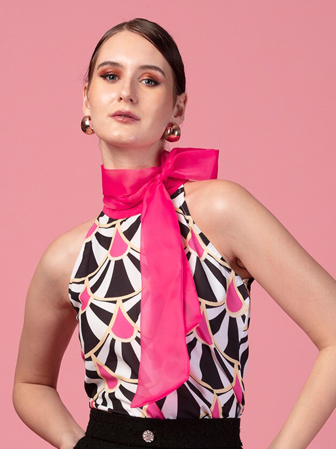 

De Novoo Geometric Printed Halter Neck Crepe Top, Pink