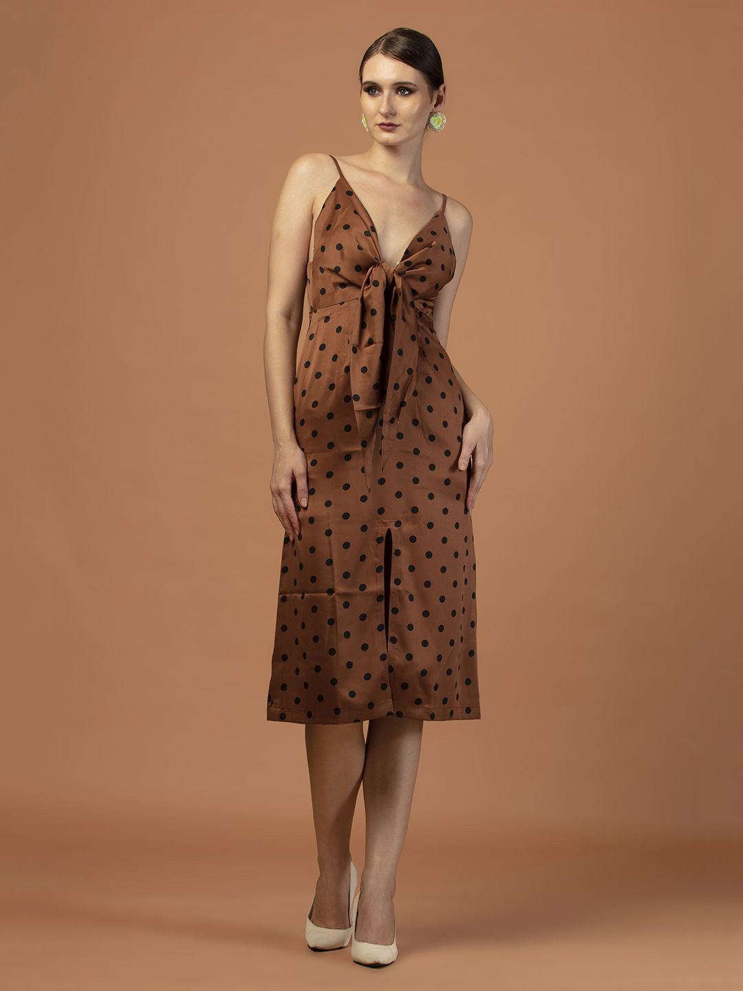 

De Novoo Polka Dots Printed Shoulder Straps Tie Knot Detail A-Line Dress, Brown