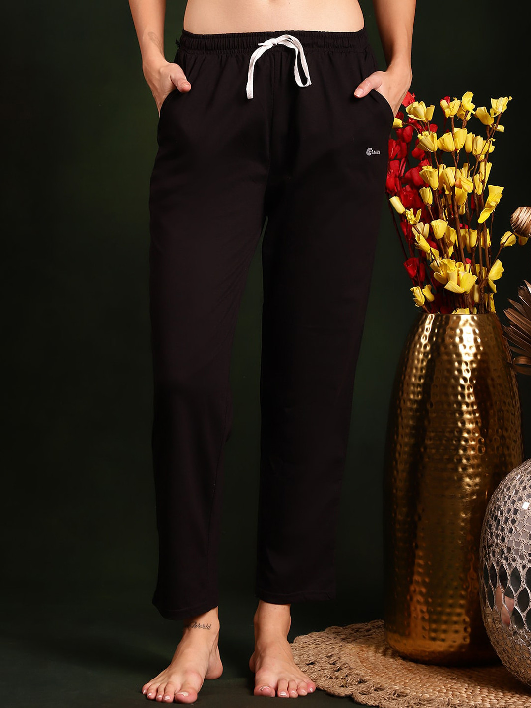 

Claura Women Black Mid-Rise Pure Cotton Straight Lounge Pant