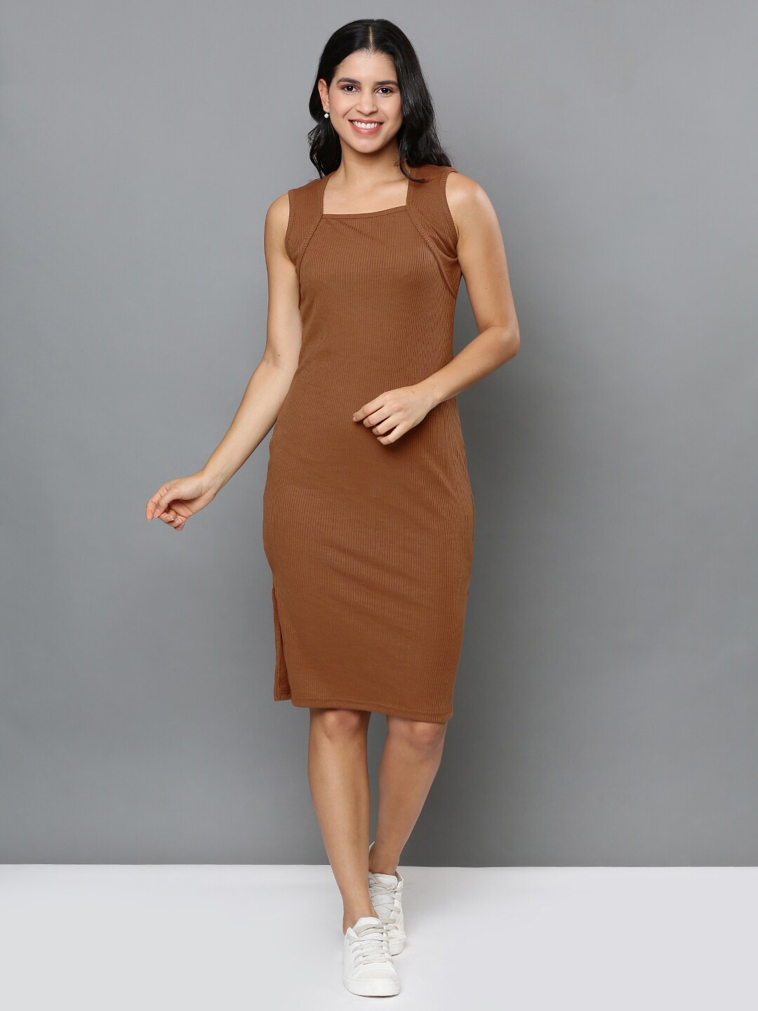 

Mast & Harbour Brown Square Neck Sheath Dress