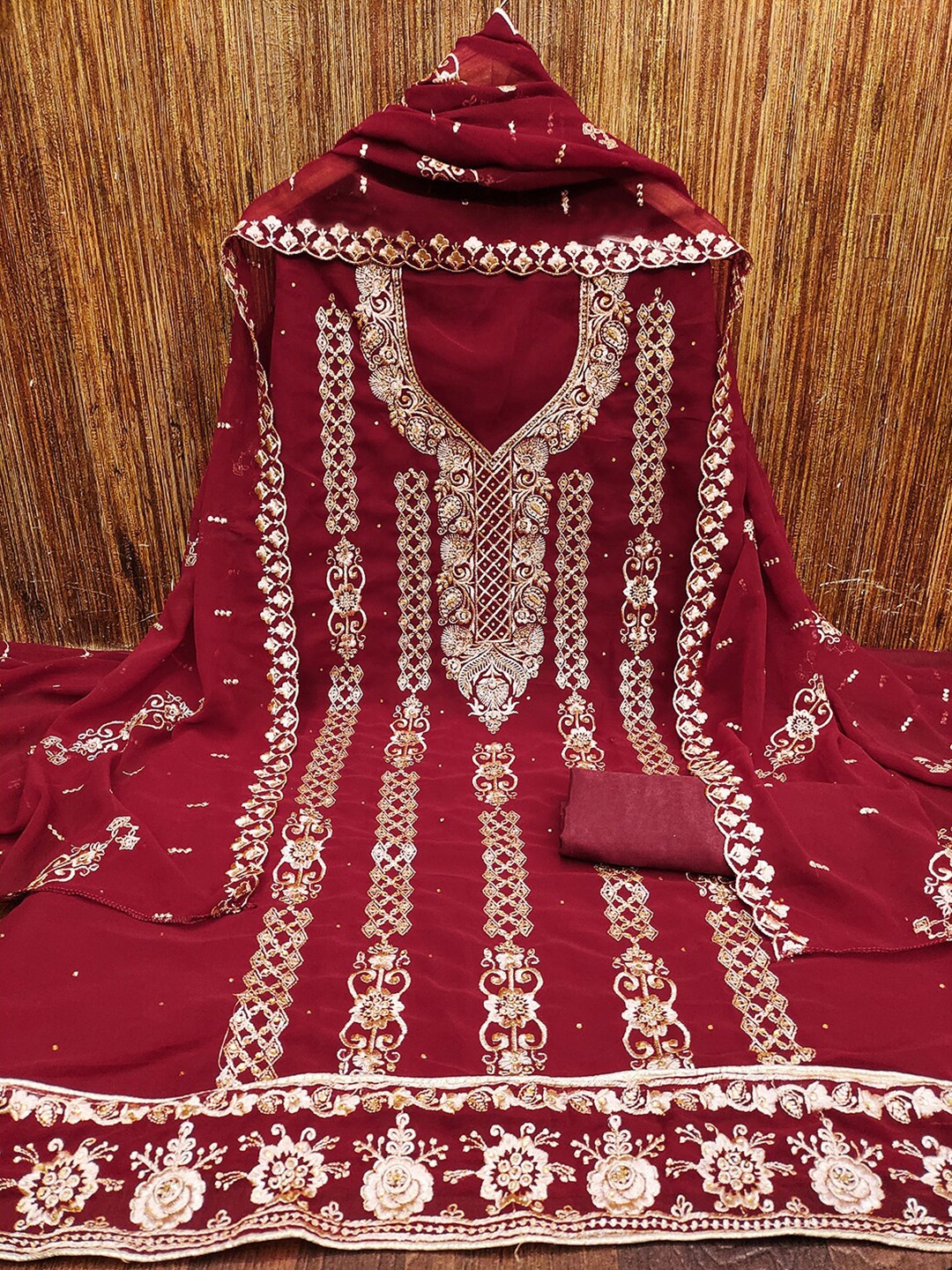 

Lilots Ethnic Motifs Printed Beads And Stones Unstitched Dress Material, Maroon