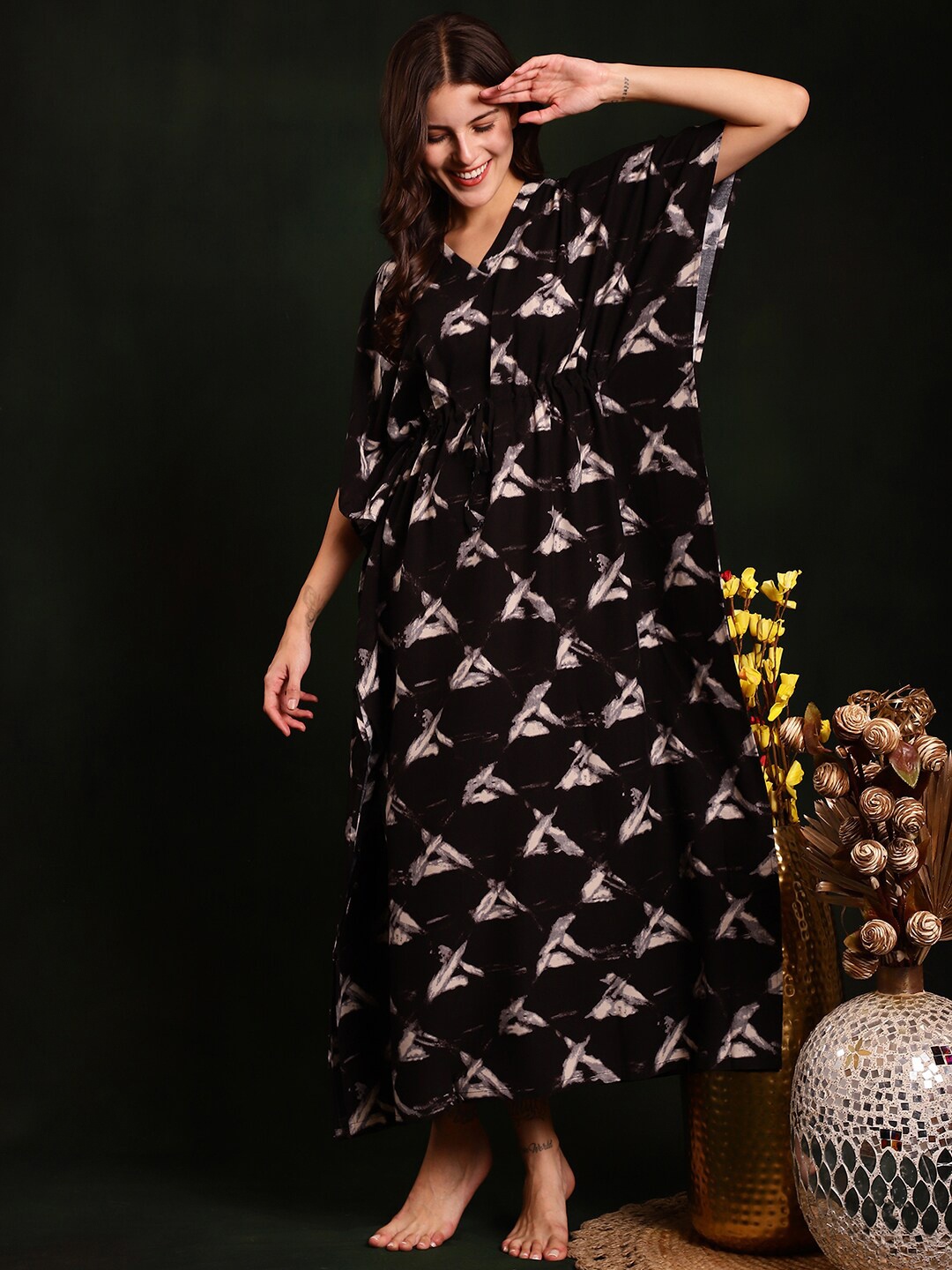 

Claura Geometric Printed V-Neck Kaftan Maxi Nightdress, Black