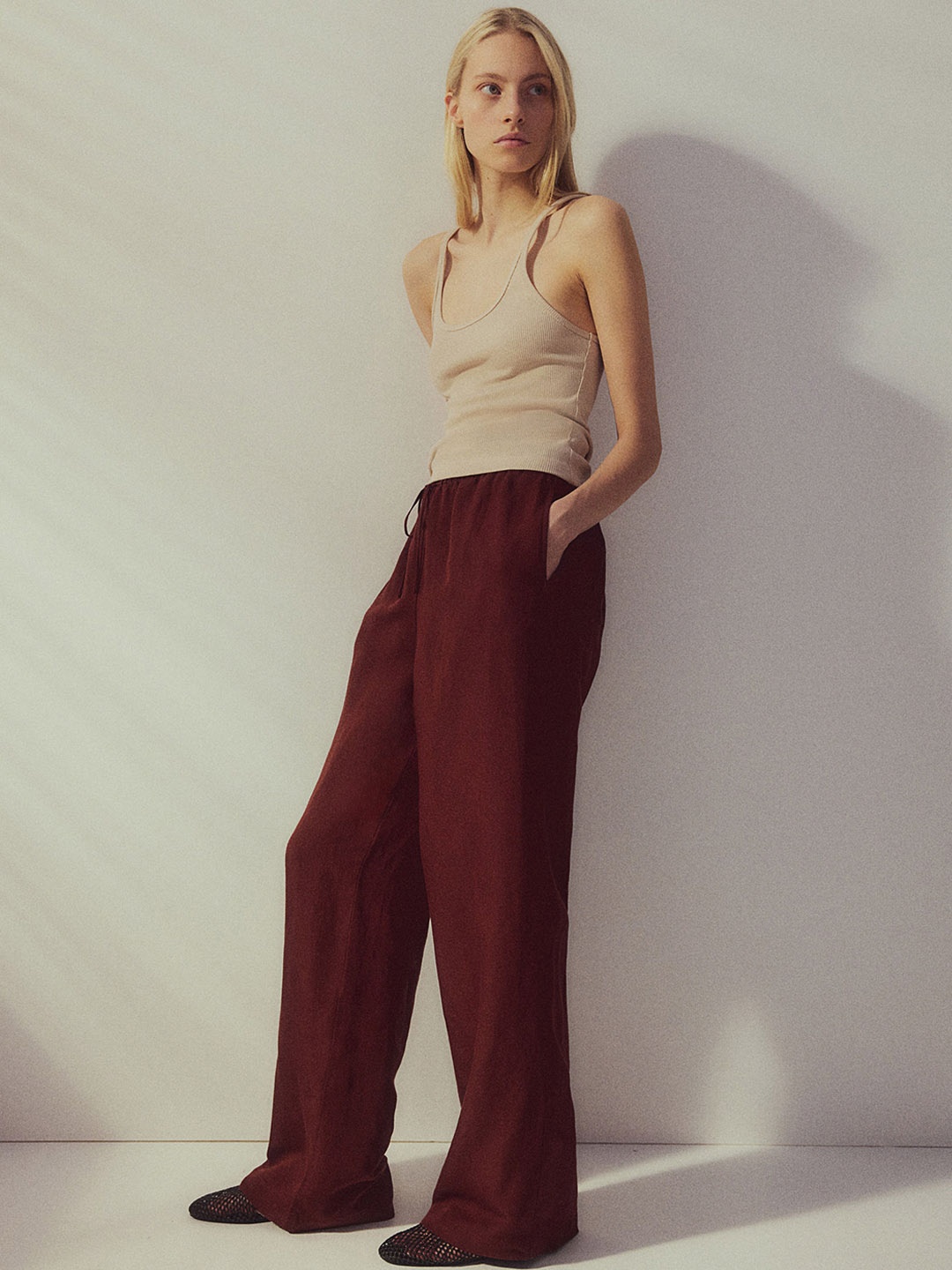 

H&M Women Linen-Blend Pull-On Trousers, Red