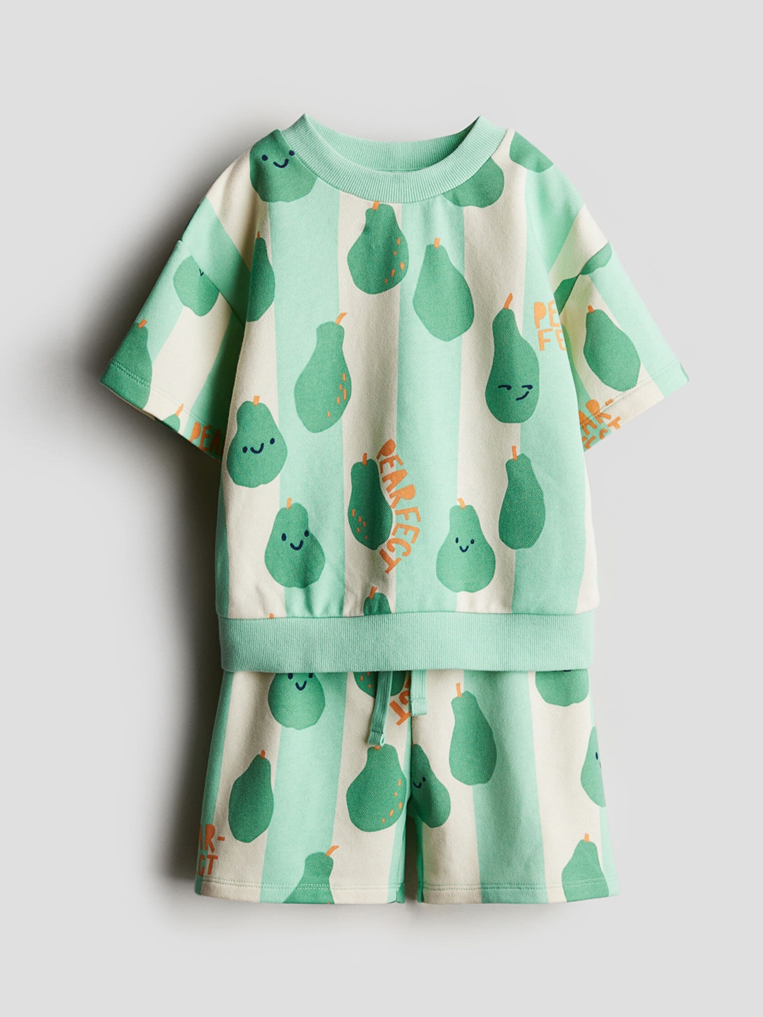 

H&M Boys 2-Piece Printed Sweatshirt Set, Green