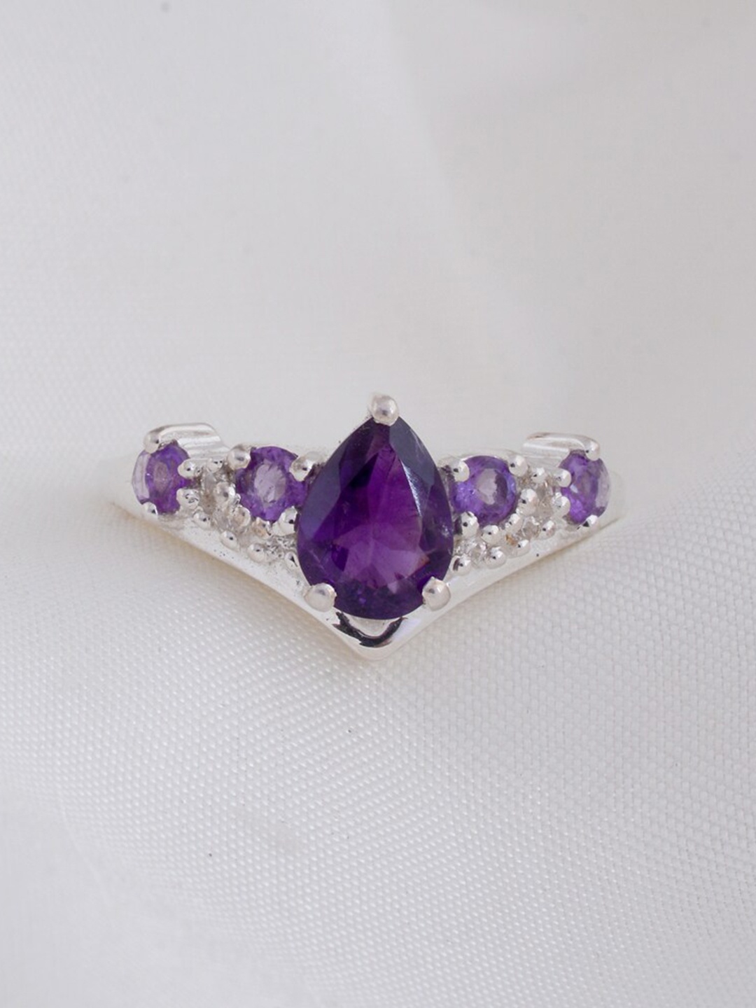 

HIFLYER JEWELS 925 Sterling Silver Amethyst Gemstone Studded Ring
