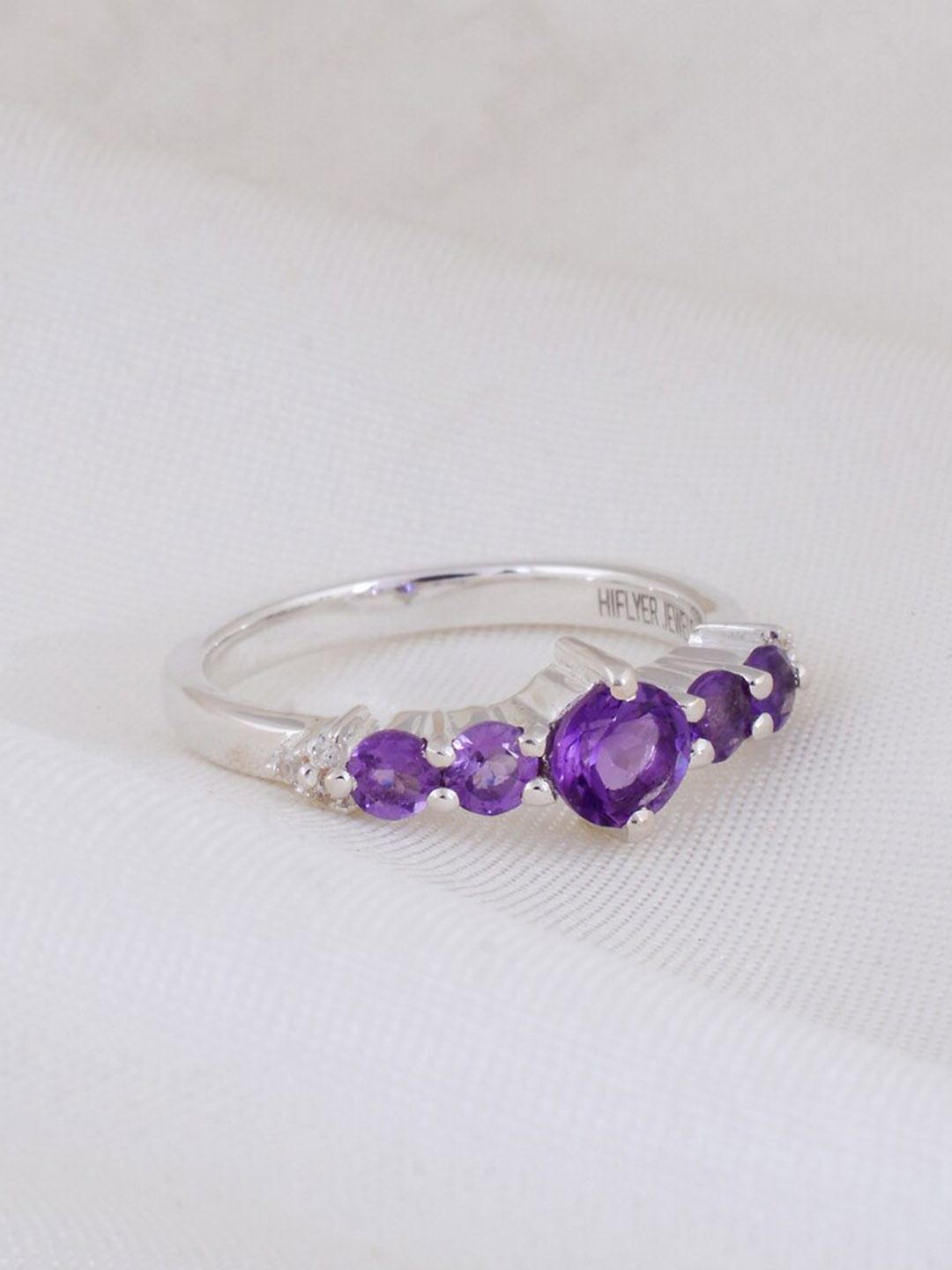 

HIFLYER JEWELS 925 Sterling Silver Amethyst Round Gemstone Studded Ring