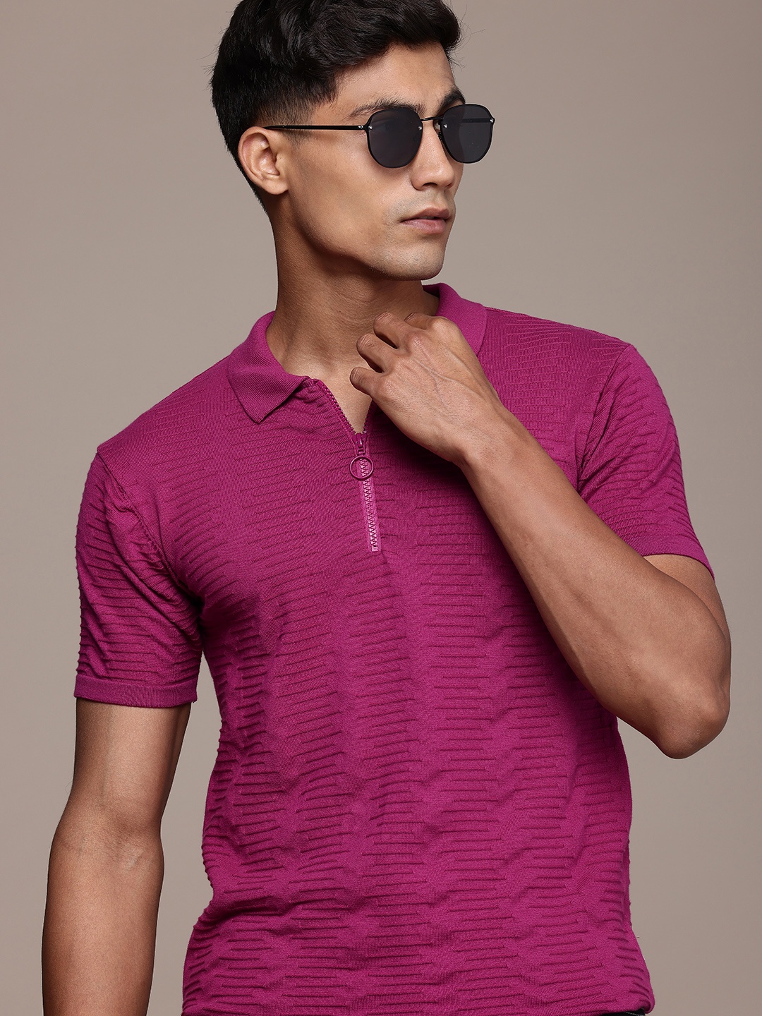 

Roadster Men Self Design Polo Collar T-shirt, Maroon