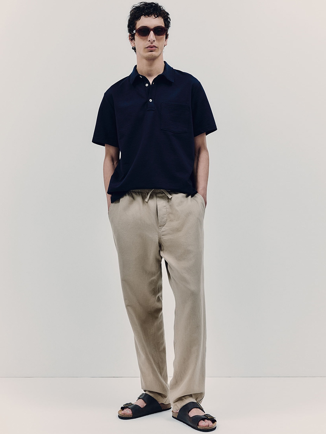 

H&M Men Relaxed Fit Linen-Blend Trousers, Beige