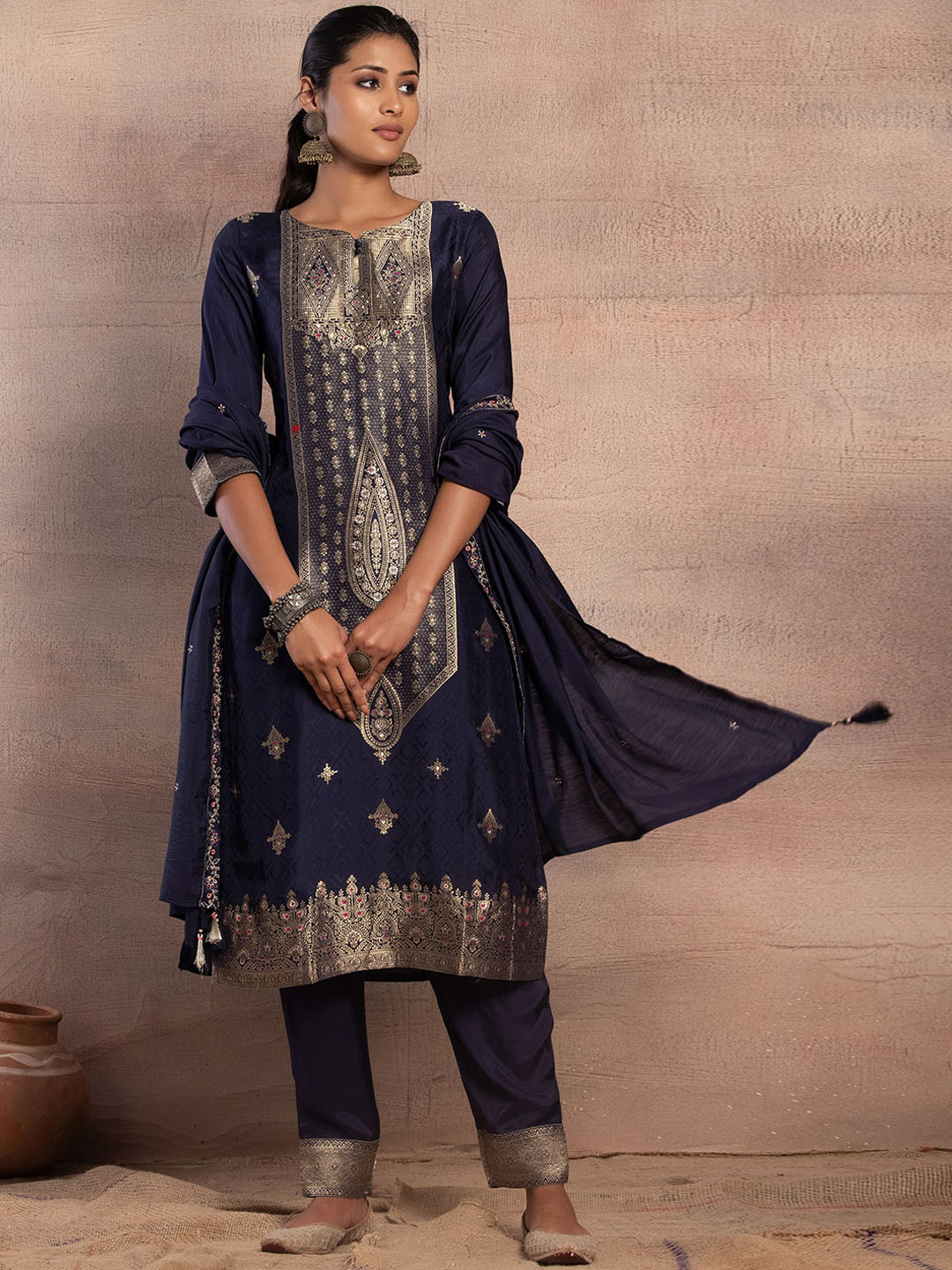 

INDYA Embroidered Round Neck Three-Quarter Sleeves Straight Kurta With Pants & Dupatta Set, Navy blue