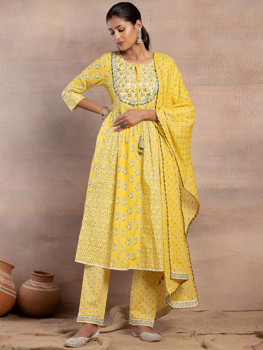 

INDYA Printed Round Neck Pure Cotton Kurta & Trousers With Dupatta, Yellow