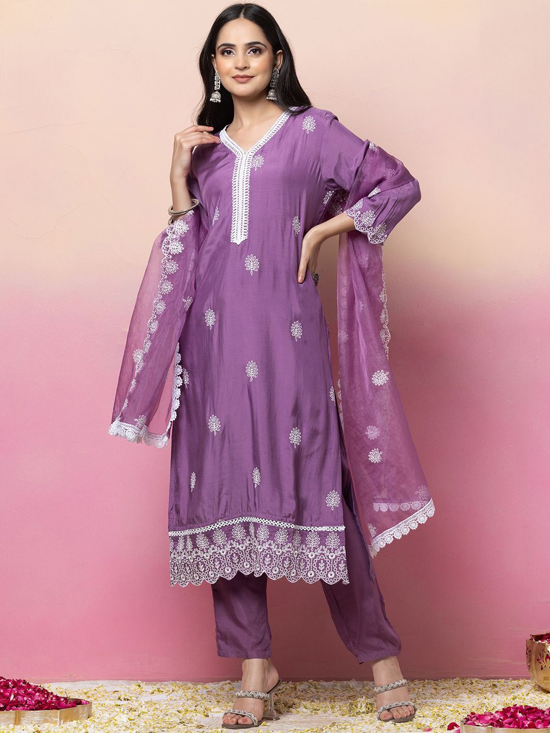 

INDYA Embroidered Pure Cotton Straight Kurta With Pants & Dupatta Set, Purple