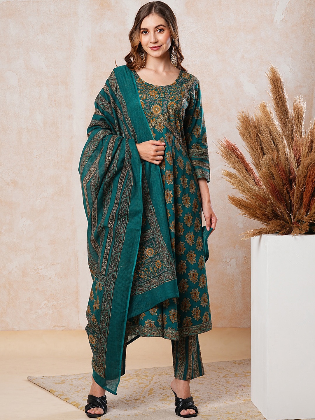 

FASHOR Floral Printed Regular Sequinned A-Line Kurta with Trousers & Dupatta, Green