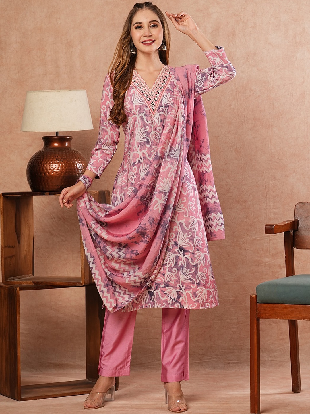 

FASHOR Floral Printed Sequinned Chanderi Cotton Straight Kurta with Trousers & Dupatta, Pink