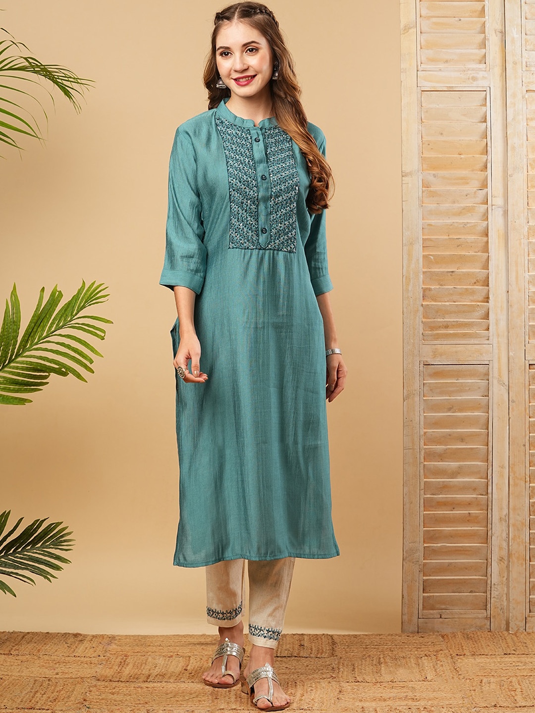

FASHOR Ethnic Motifs Yoke Design Regular Beads and Stones Straight Kurta with Trousers, Teal