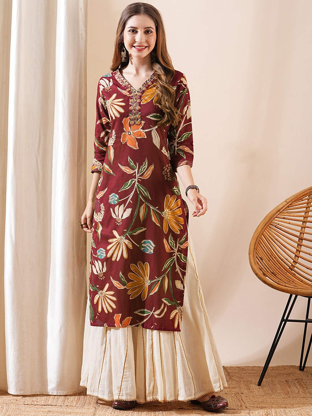 

FASHOR Floral Printed Sequinned Cotton Straight Kurta, Maroon