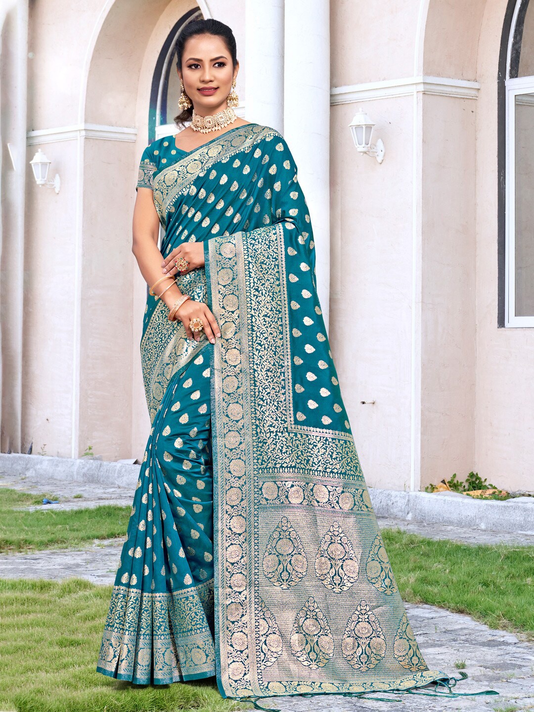 

Fashion Petals Ethnic Motifs Woven Design Zari Saree, Sea green