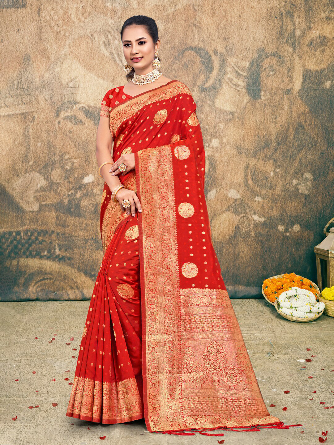 

Fashion Petals Floral Woven Design Zari Saree, Red
