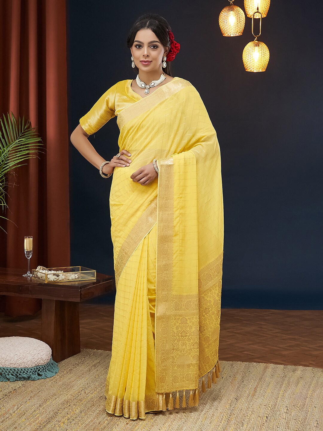 

FLOURIOUS Checked Woven Design Zari Pure Chiffon Banarasi Saree, Yellow