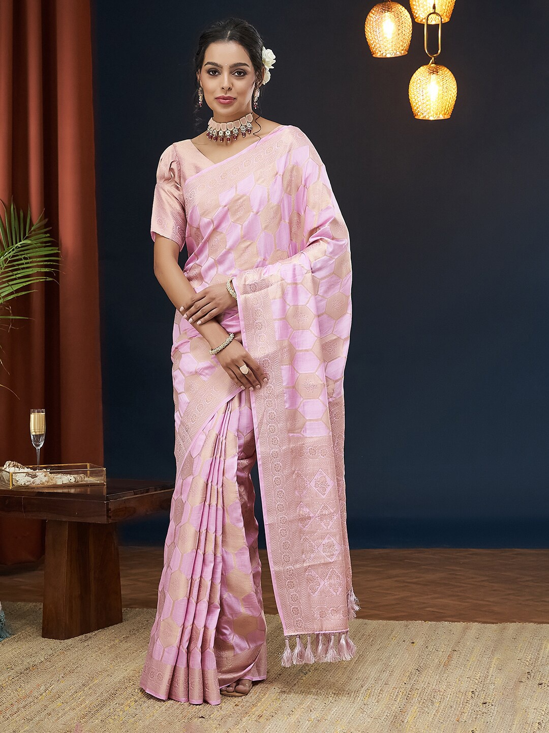 

FLOURIOUS Floral Zari Pure Silk Kanjeevaram Saree, Lavender