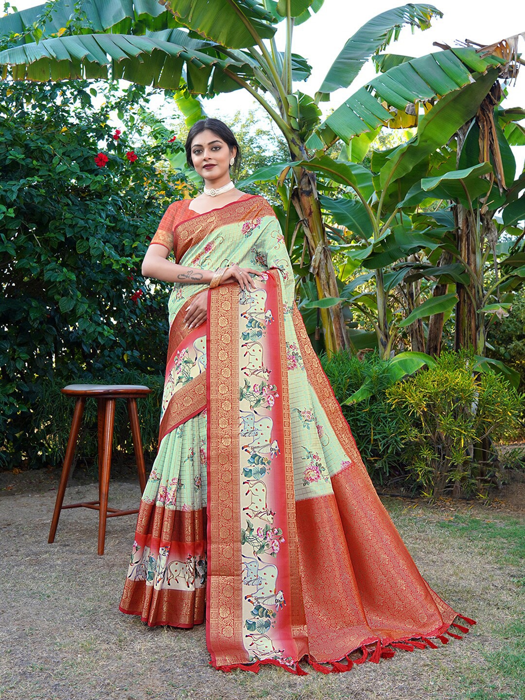 

JUST FASHION Floral Printed Zari Banarasi Saree, Orange