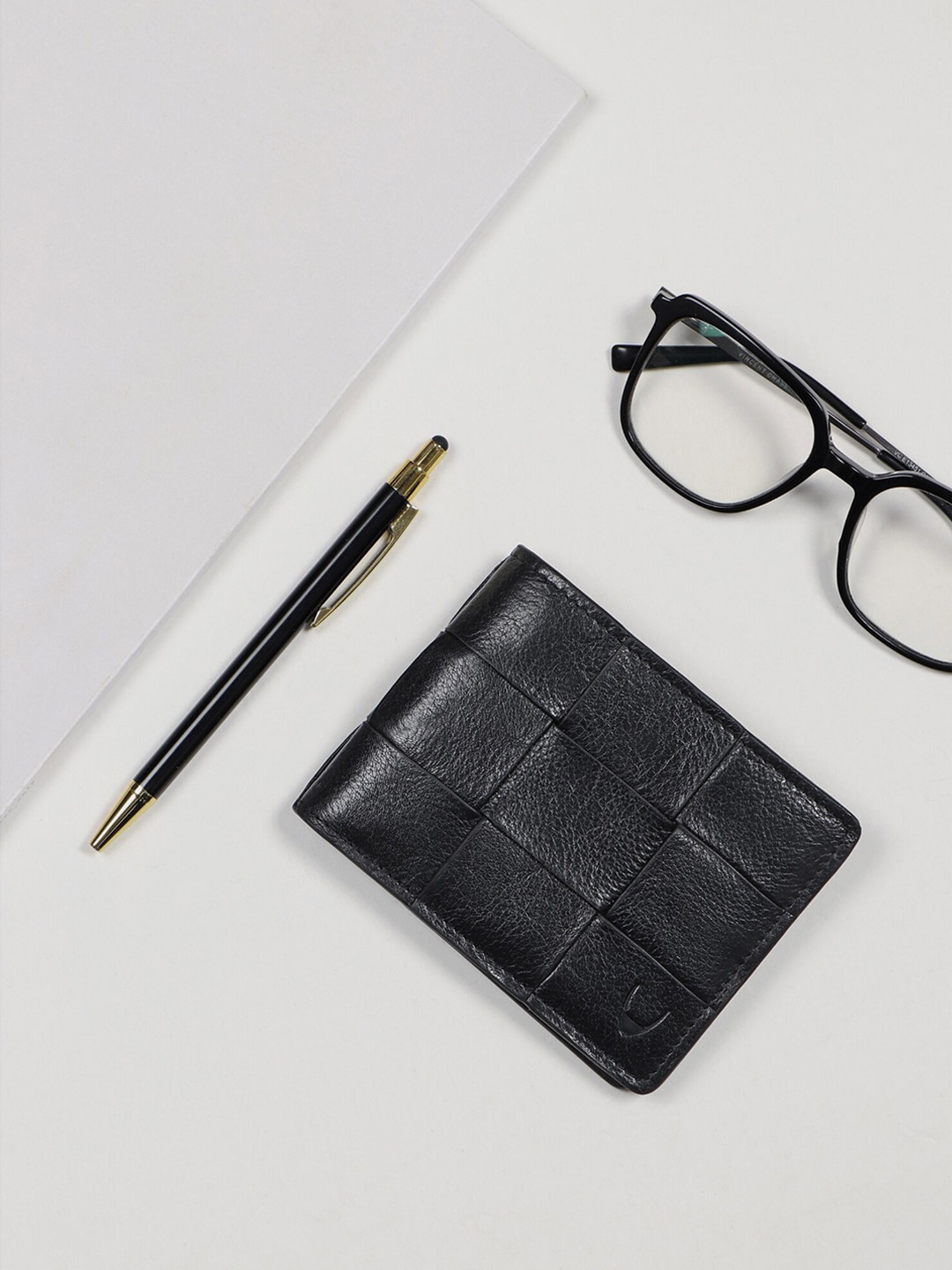 

Hidesign Men Textured Leather Two Fold Wallet, Black