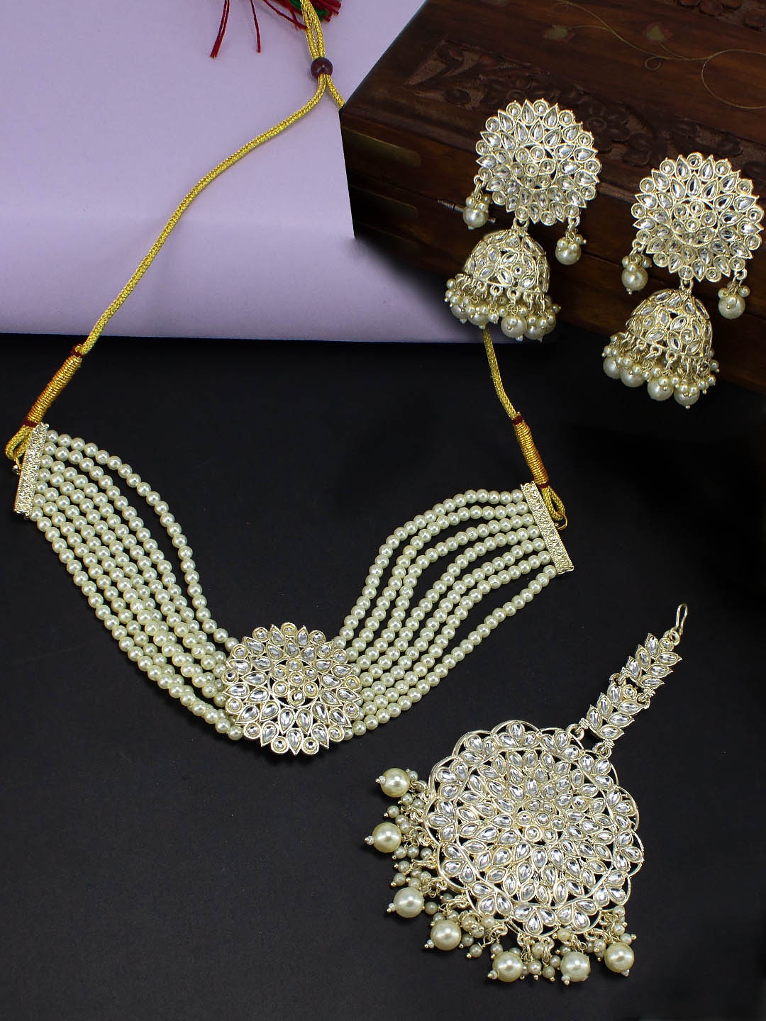 

PRIVIU Gold-Plated Pearl-Studded & Kundan-Beaded Jewellery Set