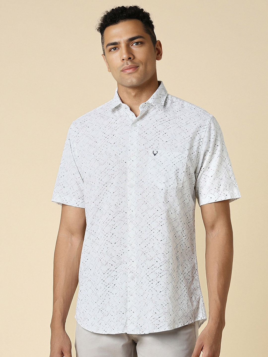 

Allen Solly Slim Fit Short Sleeves Spread Collar Cotton Opaque Printed Casual Shirt, White
