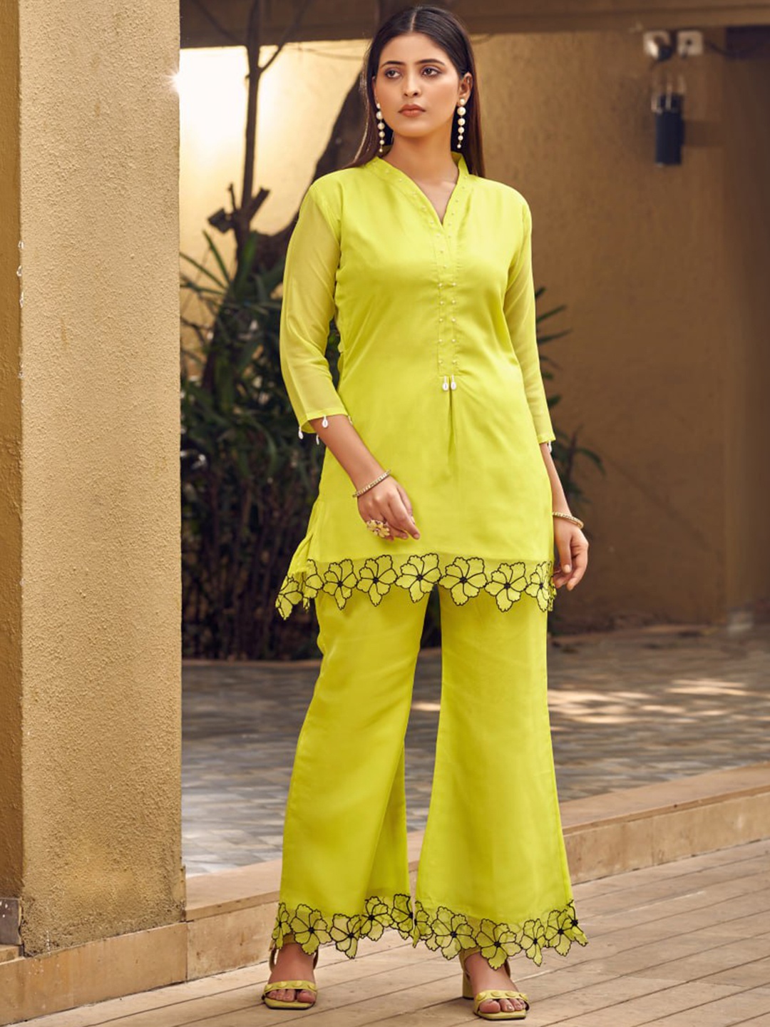 

ISHA TRADE V-Neck Lace Top & Palazzo, Green