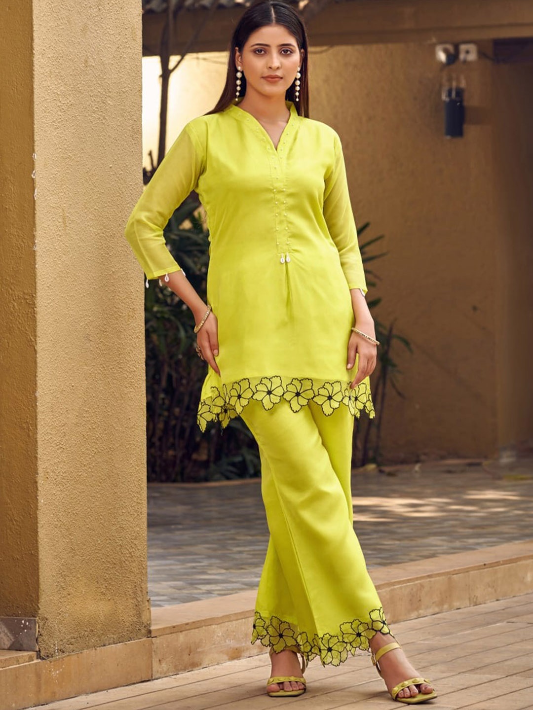 

ISHA TRADE V-Neck Lace Top & Palazzo, Green