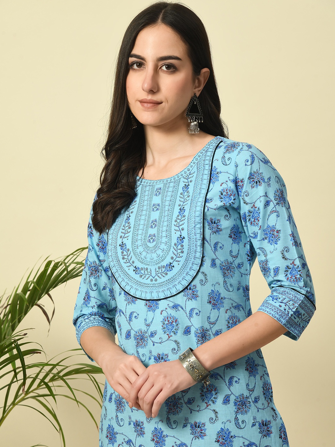 

GLOWWORLD Printed Round Neck Straight Kurta, Blue