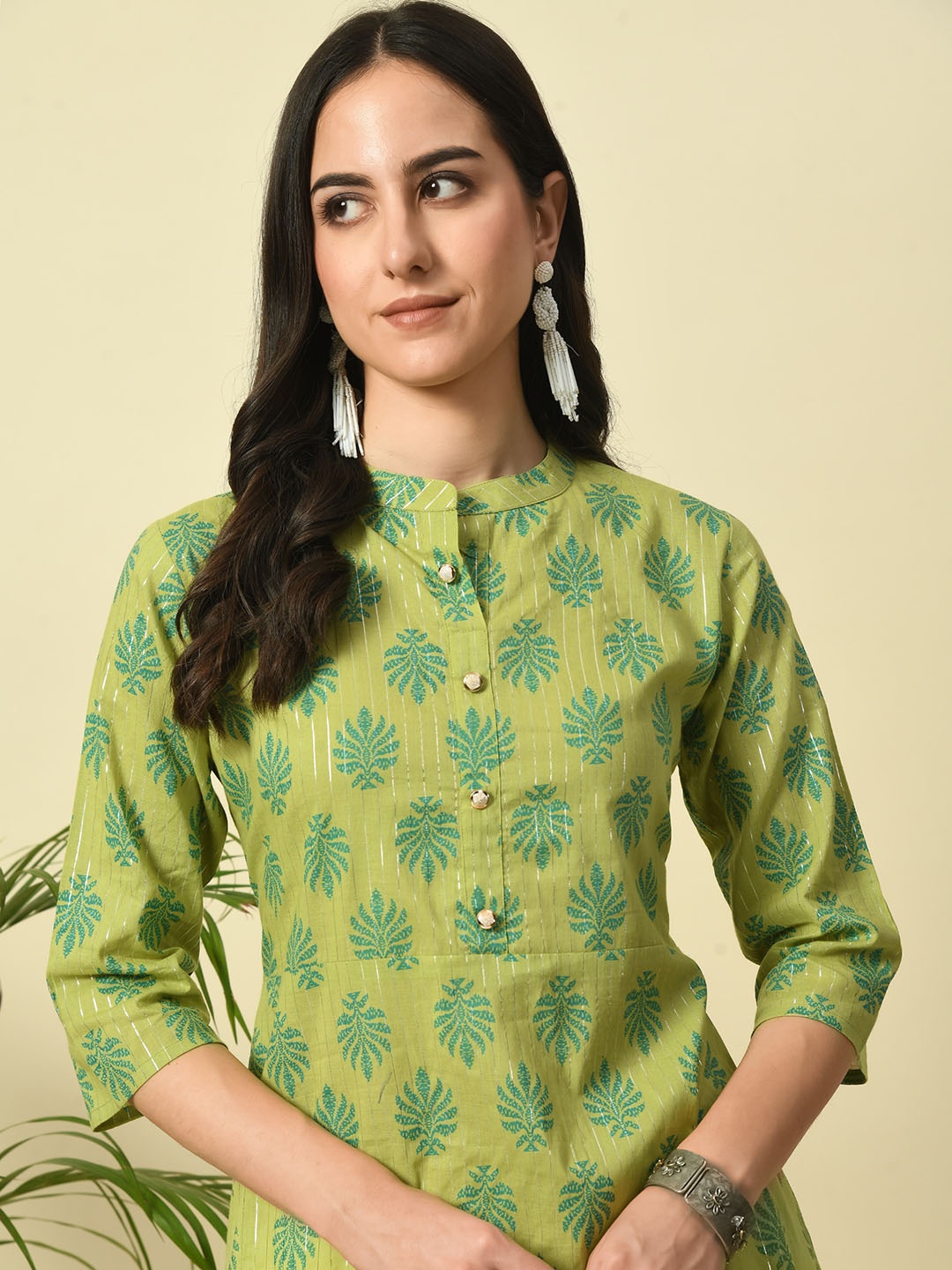 

GLOWWORLD Ethnic Motifs Printed Mandarin Collar A-Line Kurta, Green