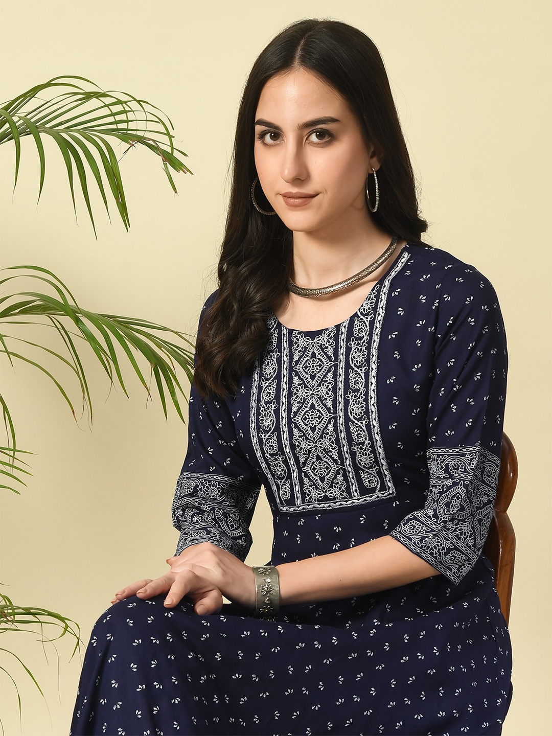 

GLOWWORLD Floral Printed Thread Work Anarkali Kurta, Blue
