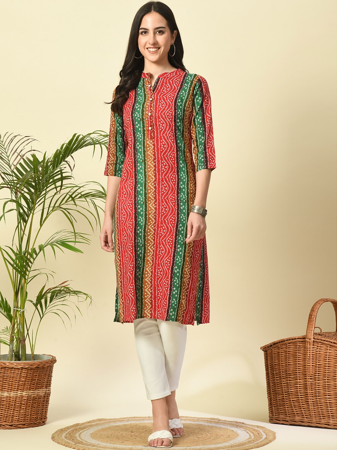 

GLOWWORLD Bandhani Printed Mandarin Collar Straight Kurta, Red