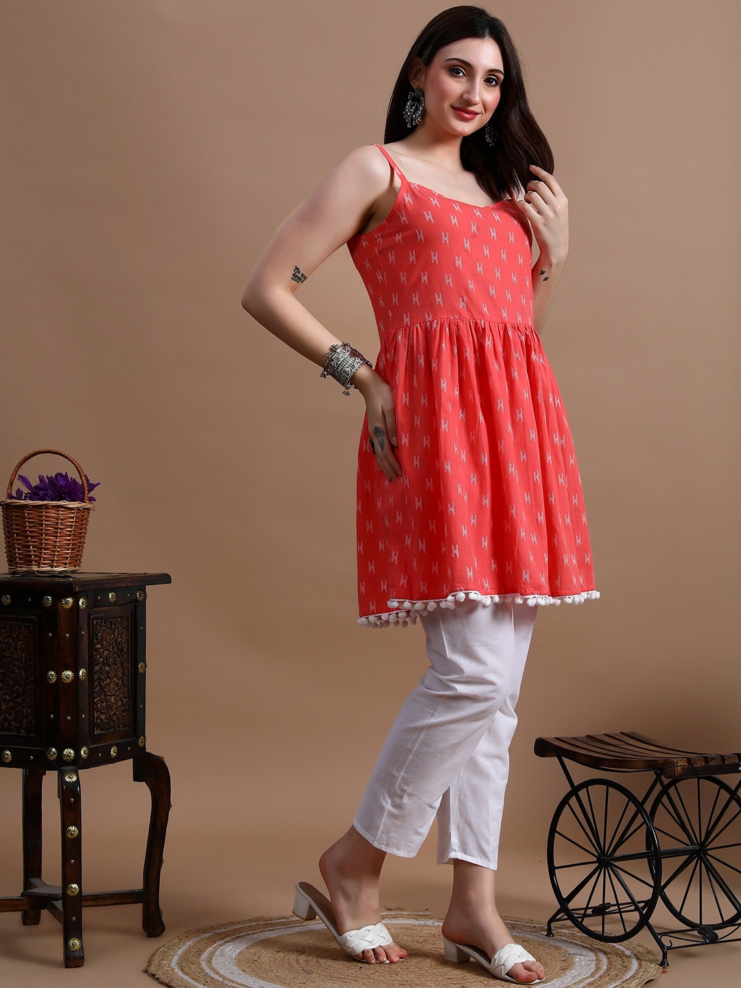 

GLOWWORLD Ethnic Motifs Shoulder Straps A-Line Kurta, Peach