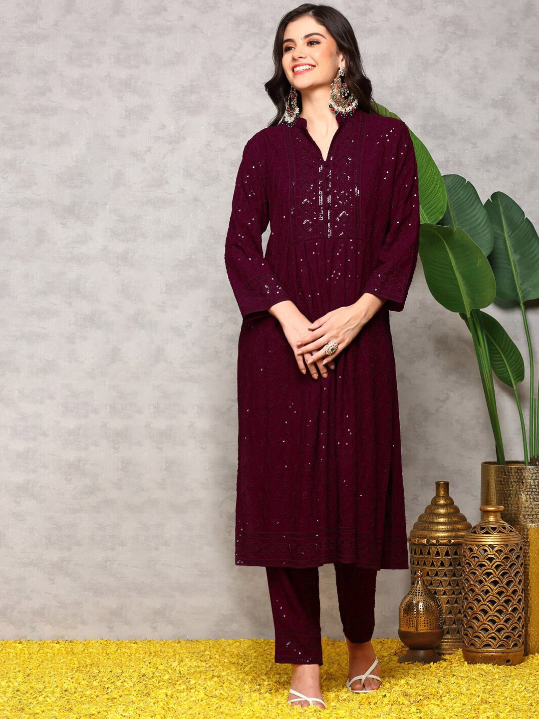 

Ishin Embroidered Mandarin Collar Sequins Straight Kurta with Trousers, Purple