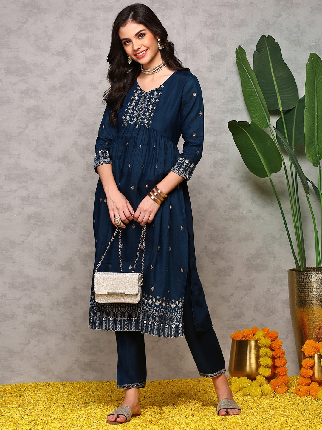 

Ishin Ethnic Motifs Embroidered Pleated Kurta with Trousers, Blue